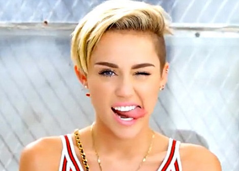 Miley cyrus, Bio, Height, Weight, Age, Songs, Net worth, Married, Affairs, Gossip, BirthDay